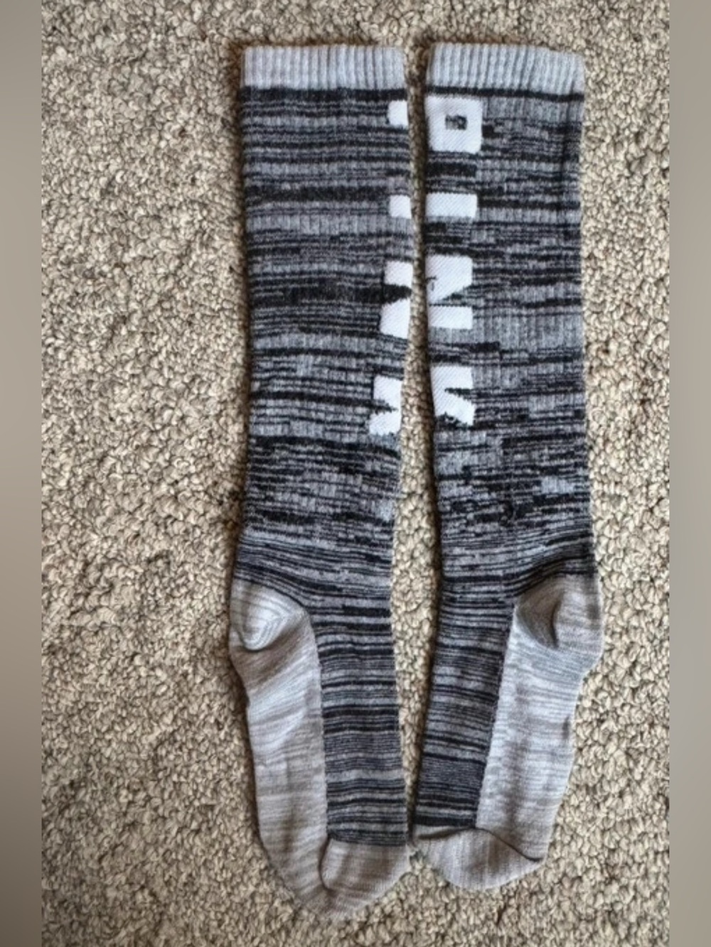 Women’s VS pink Grey socks Brand New without tags